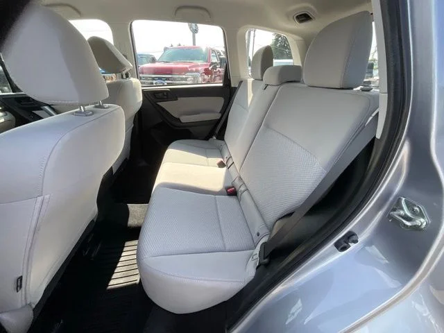 Used 2015 Silver Subaru 2.5i image 12