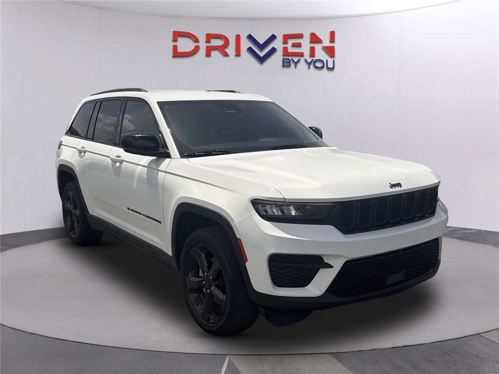 Used 2023 Bright White Clearcoat Jeep Altitude image 2
