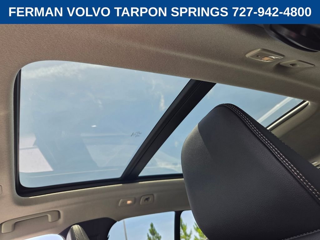 New 2026 Crystal White Volvo Core image 24