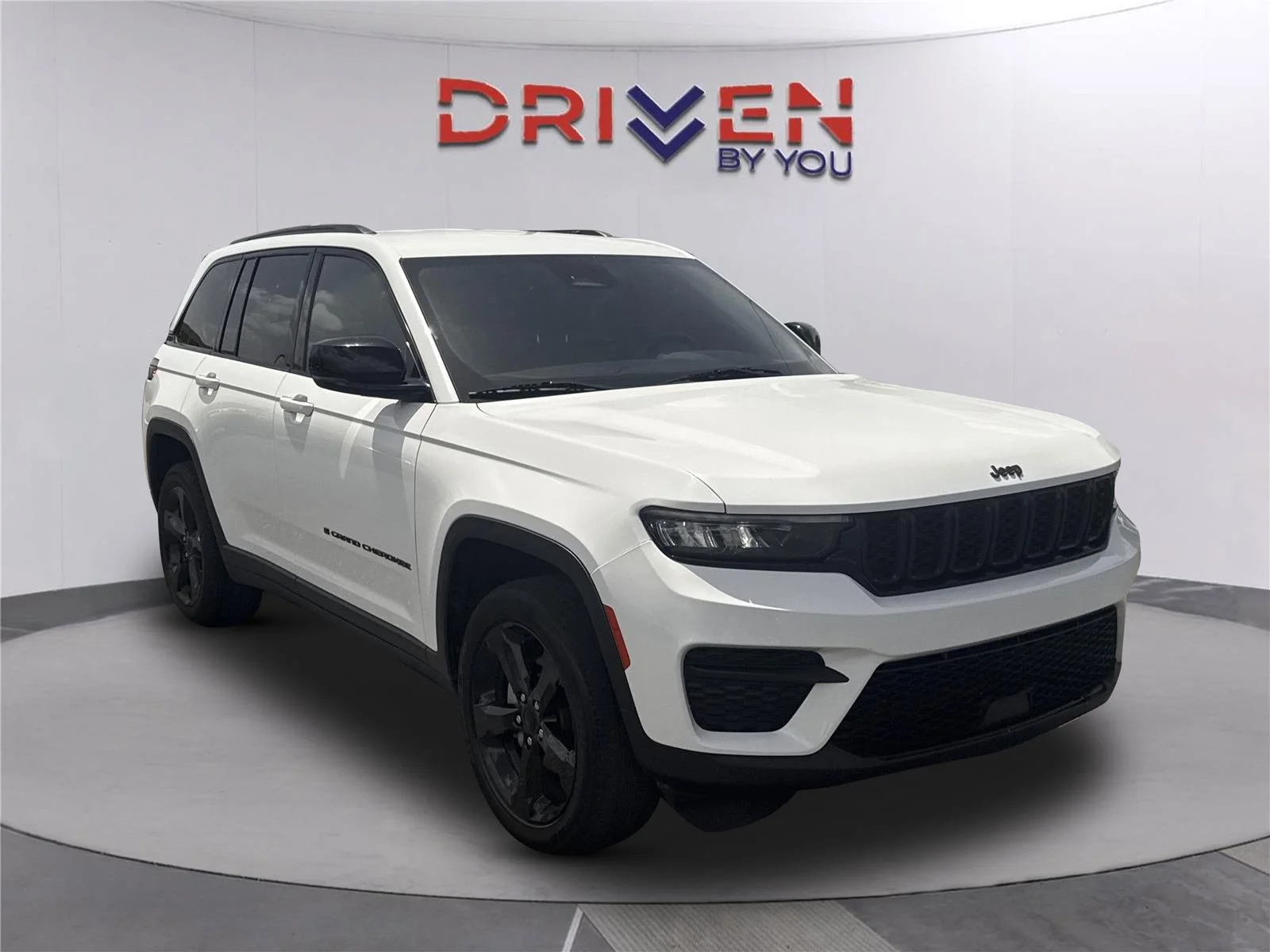 Used 2023 Bright White Clearcoat Jeep Altitude image 2