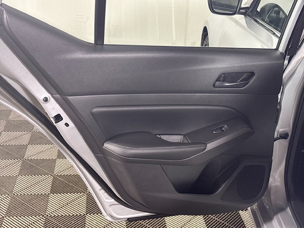 Used 2024 Silver Nissan 2.5 SV image 18