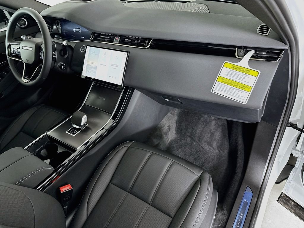 New 2026 Fuji White Land Rover Hoxton Edition image 19