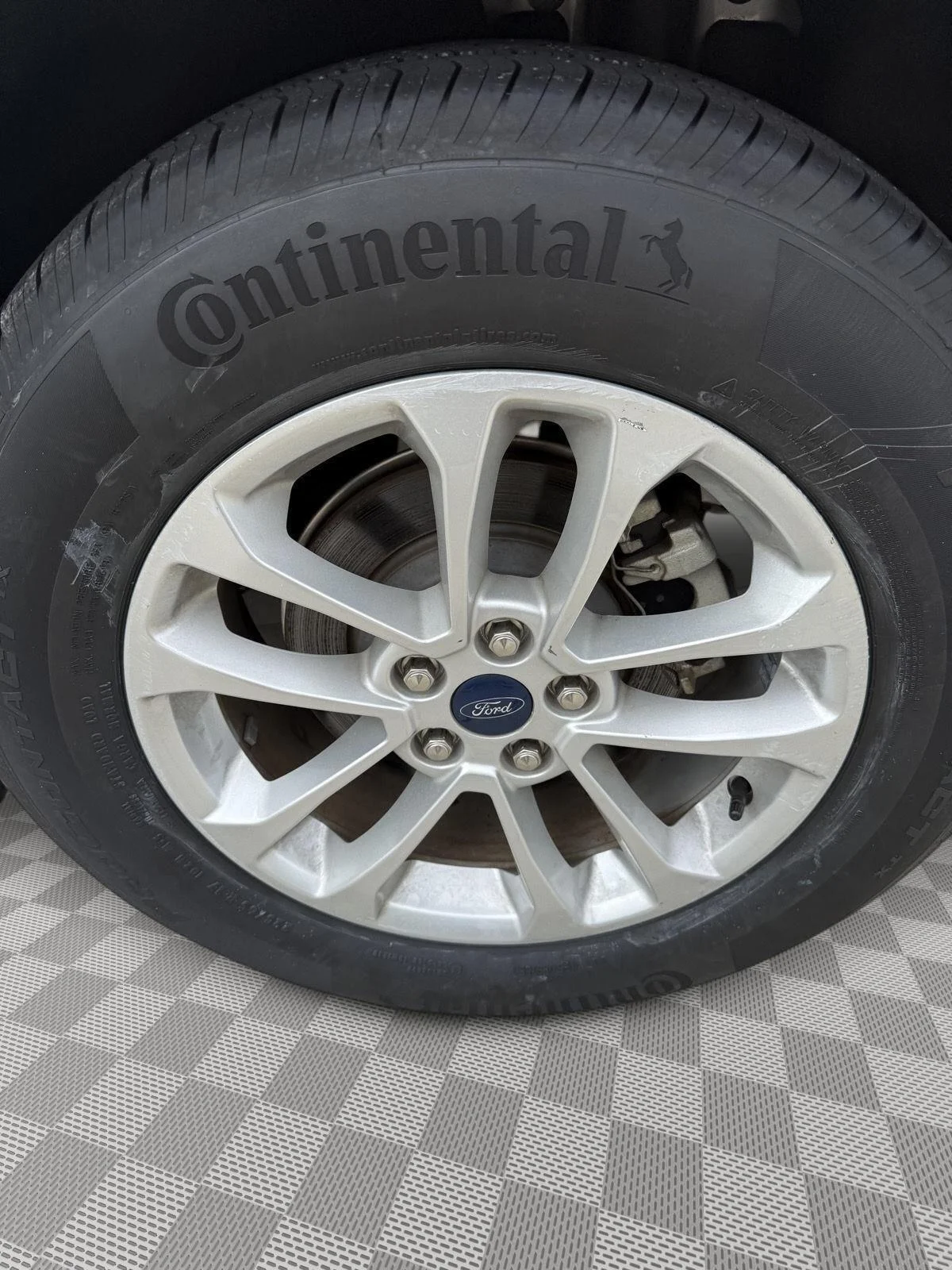 Certified Used 2022 Oxford White Ford SE Hybrid image 19