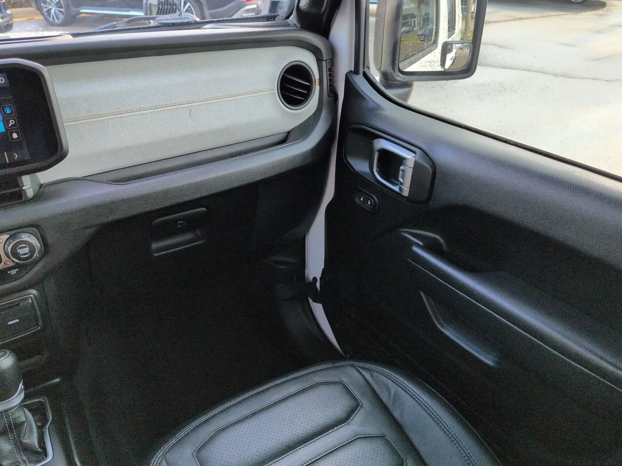 Used 2024 Bright White Clearcoat Jeep Willys image 16