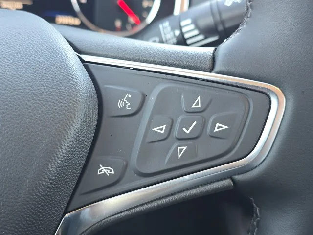 Used 2025 Gray Chevrolet LT image 19
