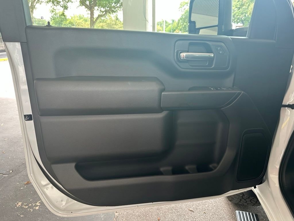 Used 2025 White GMC Pro image 11