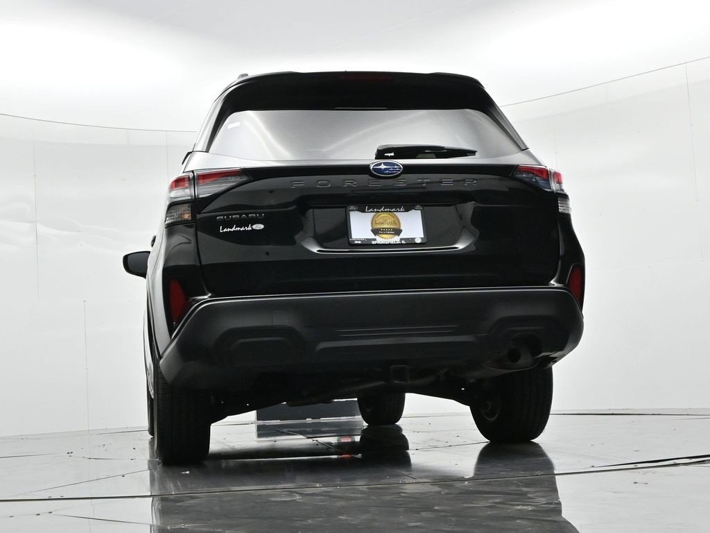 Used 2025 Crystal Black Silica Subaru Premium image 18