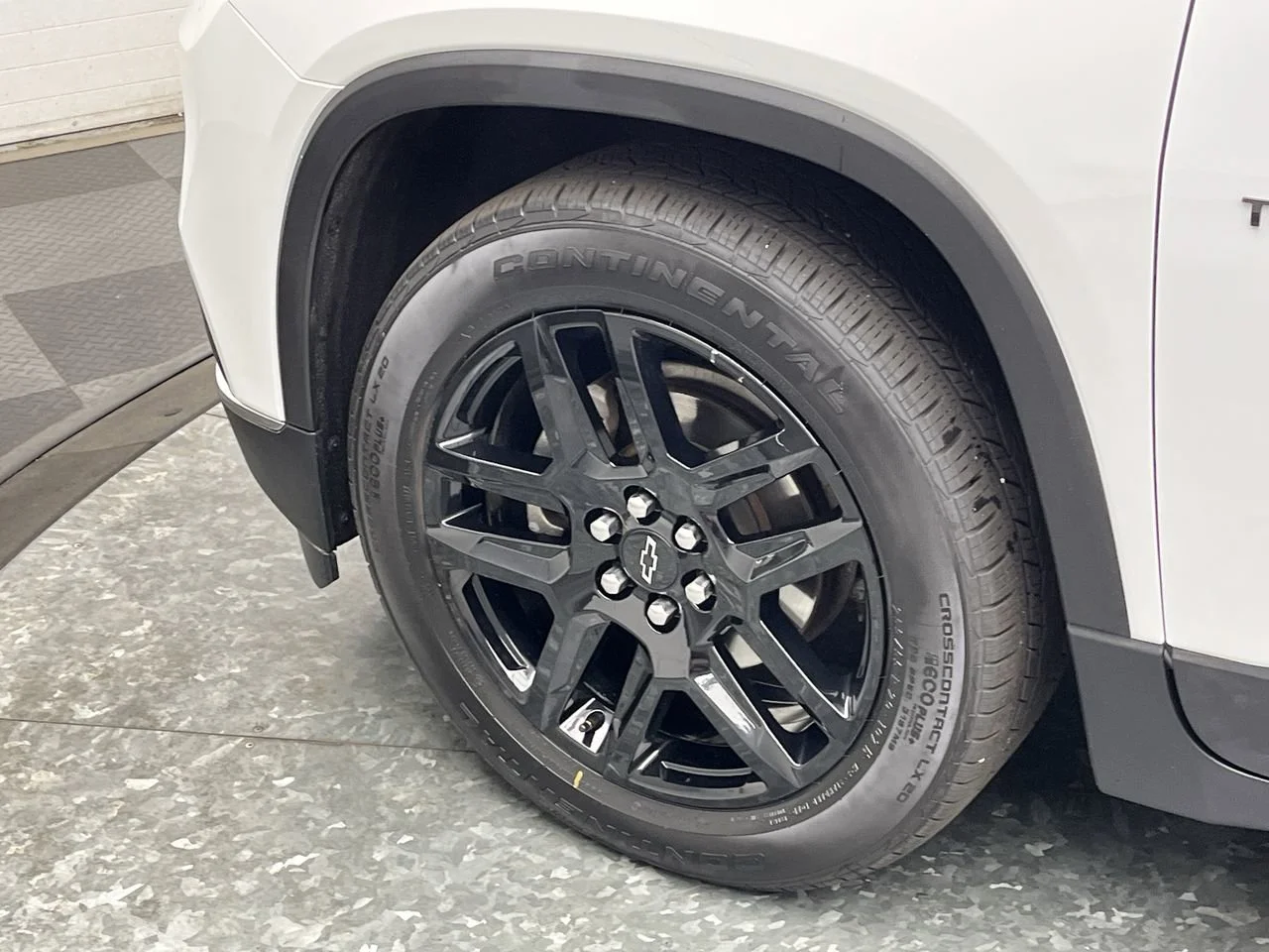 Used 2019 SUMMIT WHITE Chevrolet LT Cloth image 34