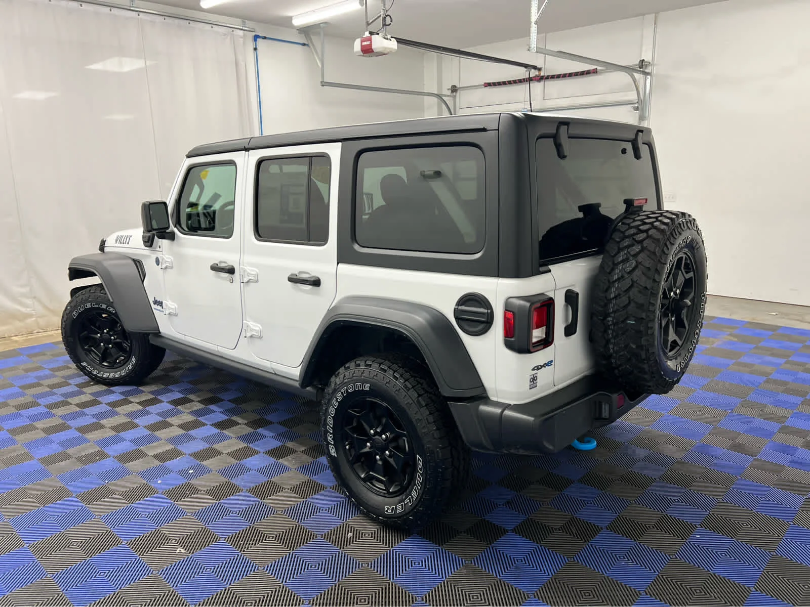 Used 2023 Bright White Clearcoat Jeep  image 9