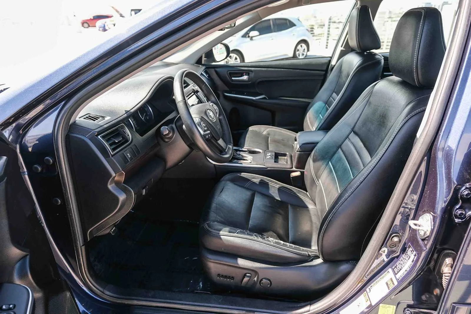 Used 2017 Parisian Night Pearl Toyota XLE image 19
