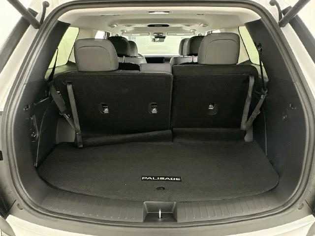 New 2027 White Hyundai Blue SEL Premium image 25