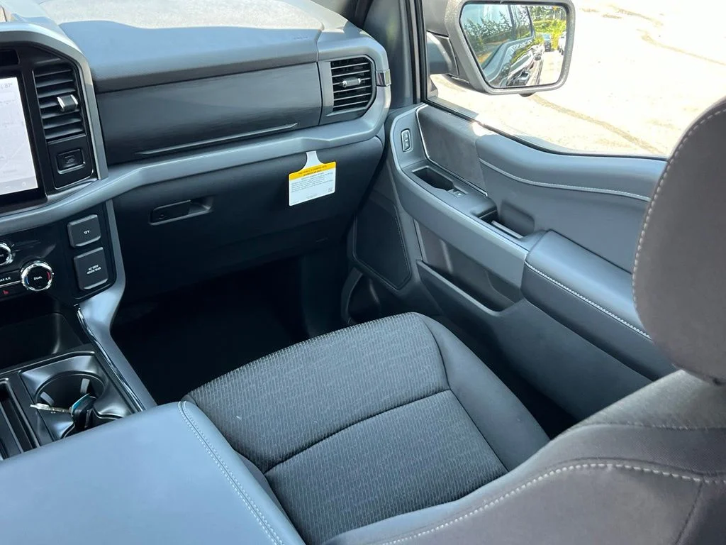 New 2026 Agate Black Metallic Ford XLT image 20