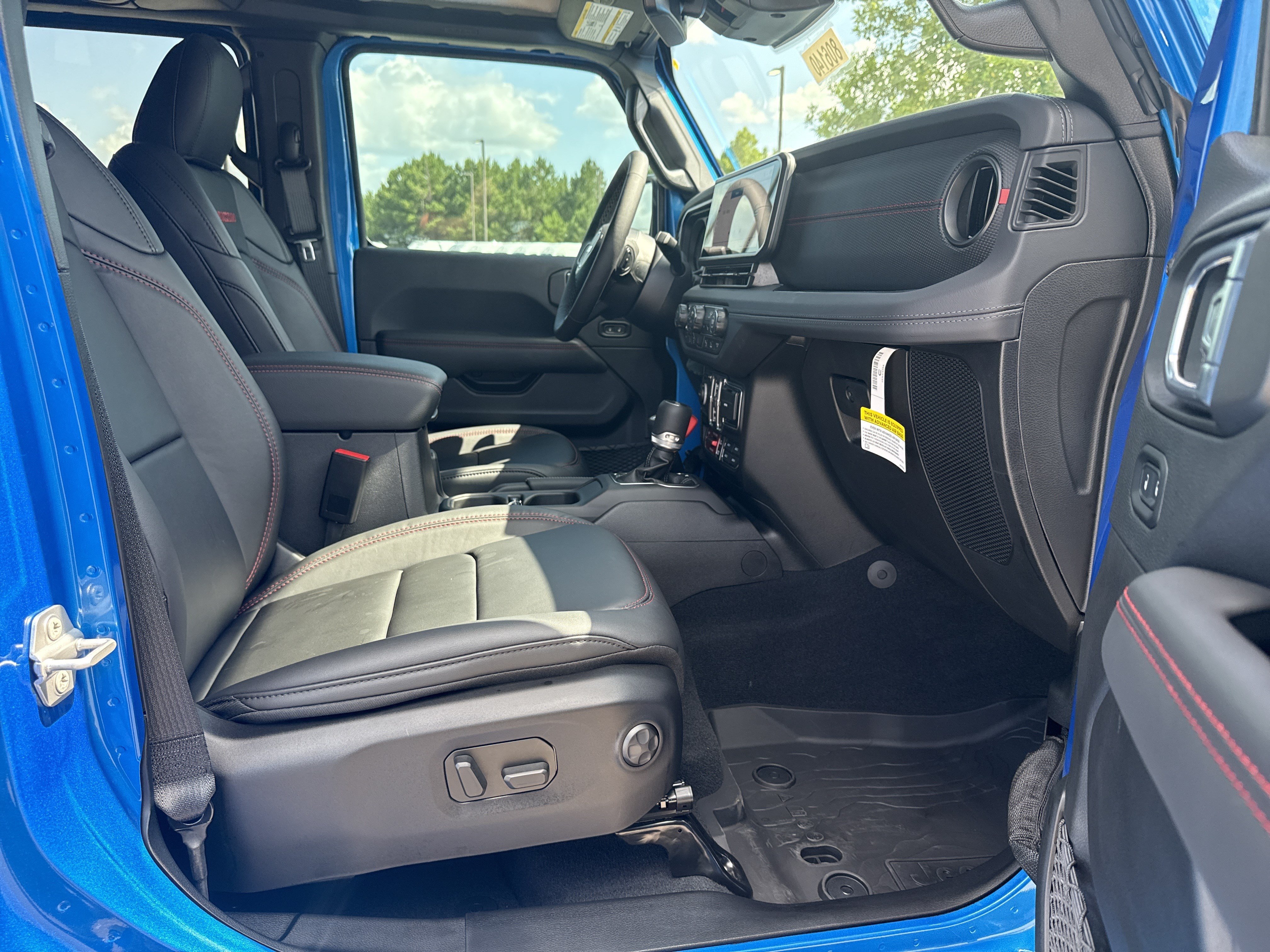 New 2026 Hydro Blue Pearlcoat Jeep Rubicon X image 9