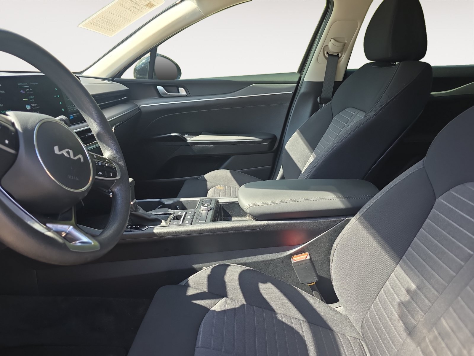 Certified Used 2025 Aurora Black Pearl Kia LXS image 21