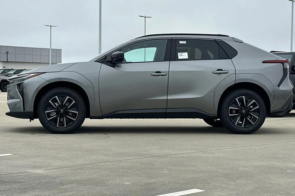 New 2026 Heavy Metal <sup>1</sup> Toyota  XLE image 7
