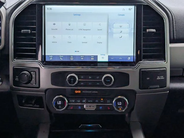 Used 2022 White Metallic Ford Lariat image 17