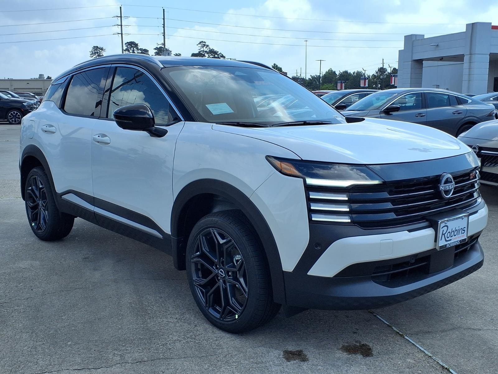 2026 Nissan Kicks SR White at Robbins Nissan