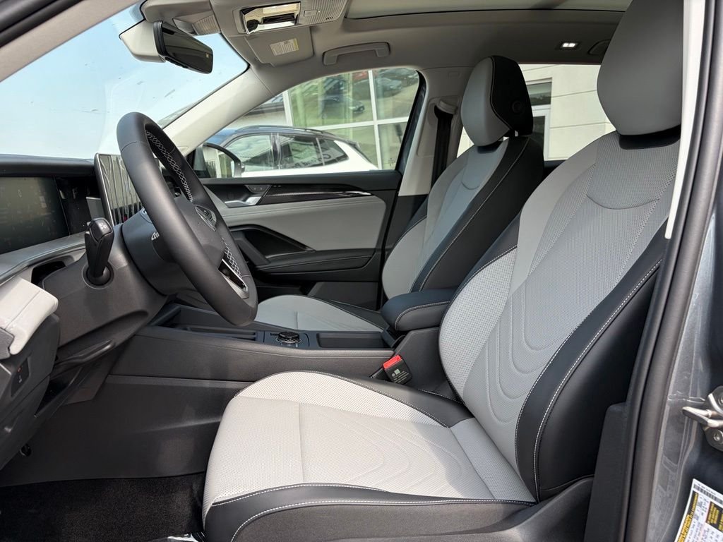 New 2026 Platinum Gray Metallic Volkswagen 2.0T SE image 9