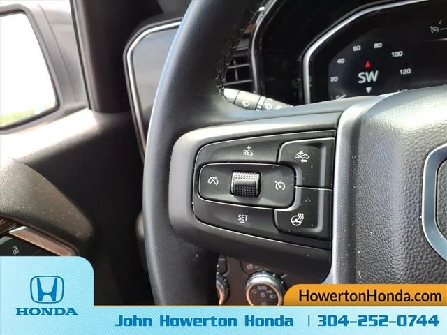 Used 2024 White GMC Elevation image 20
