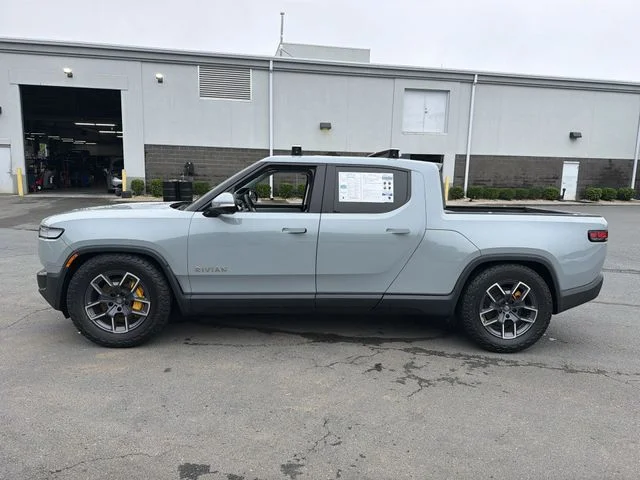 Used 2022  Rivian Adventure image 10