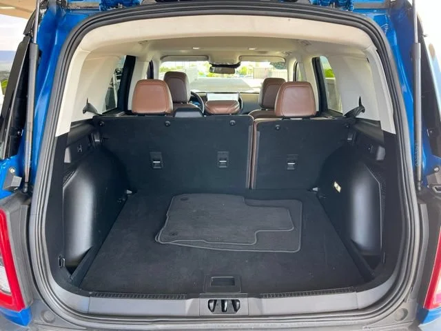 Used 2025 Blue Metallic Ford Outer Banks image 49