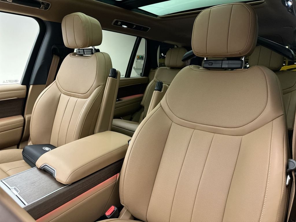 New 2026 Varesine Blue Metallic Land Rover SE image 10