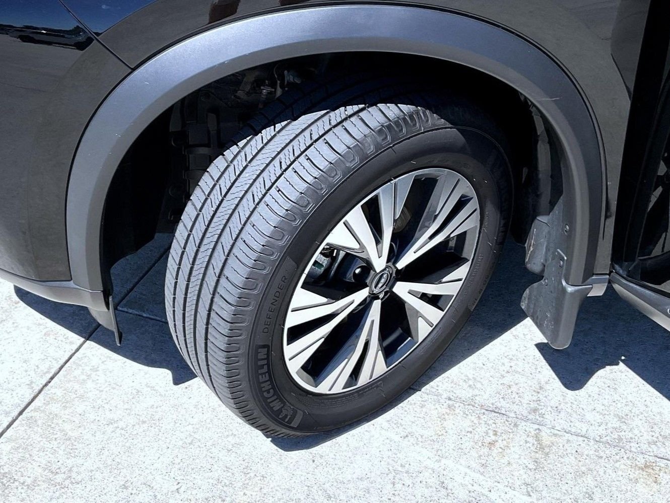 Used 2023 Black Nissan SV image 24