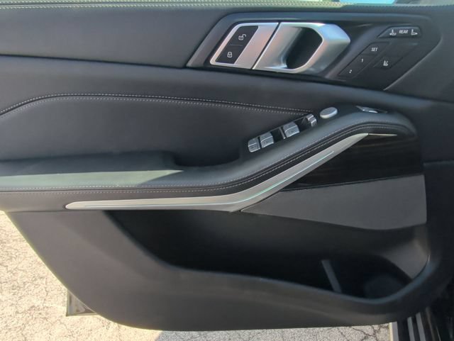 2025 BMW X7 40i - Photo 25