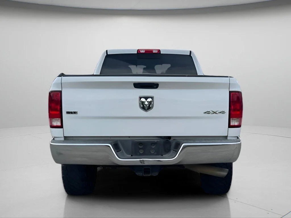 Used 2014 Bright White Clearcoat Ram SLT image 9