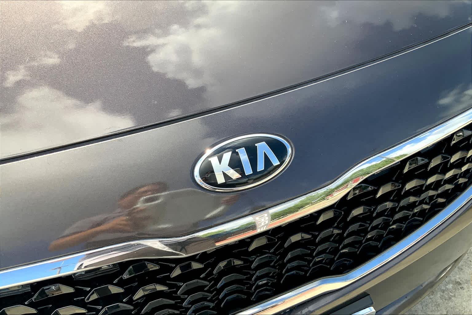 Used 2018 Titanium Bronze Kia LX image 29