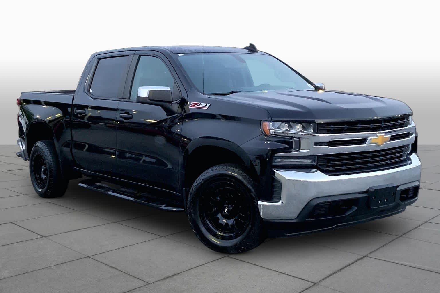 Used 2019 Black Chevrolet LT image 3