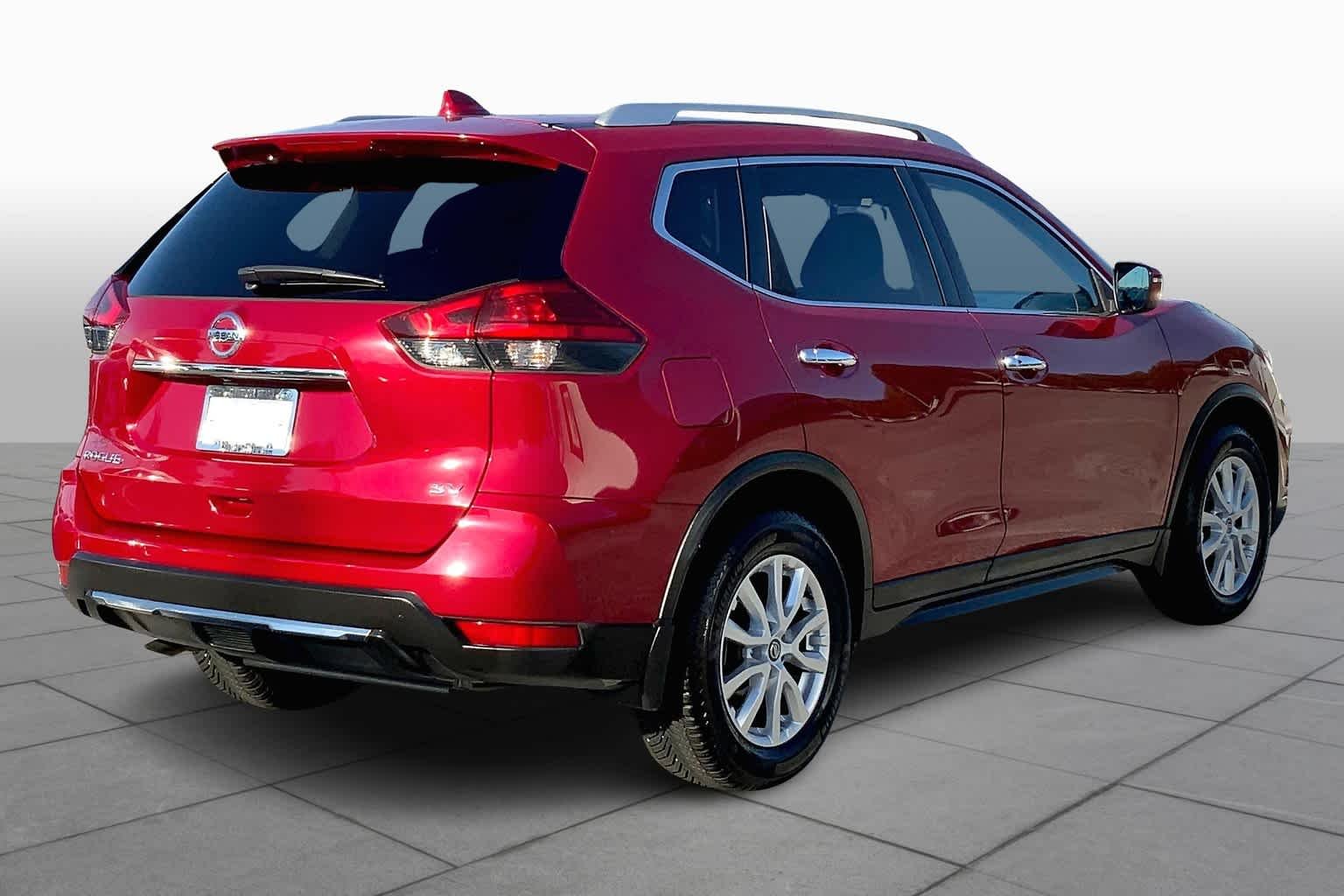 Used 2017 Palatial Ruby Nissan SV image 13