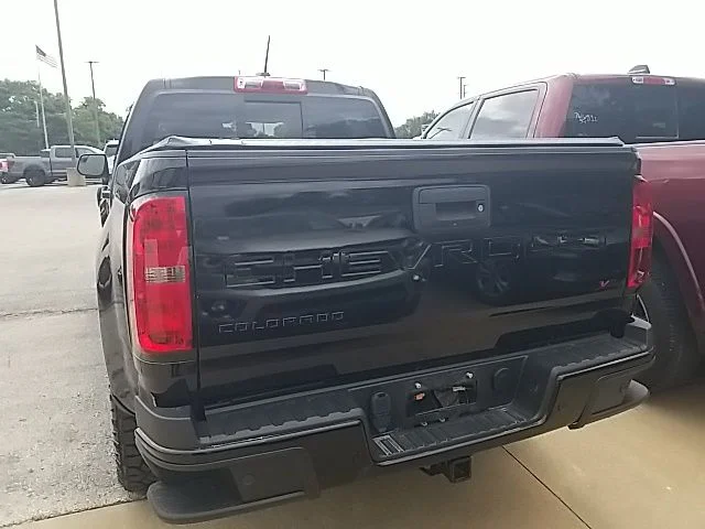 Used 2022 Black Chevrolet Z71 image 20