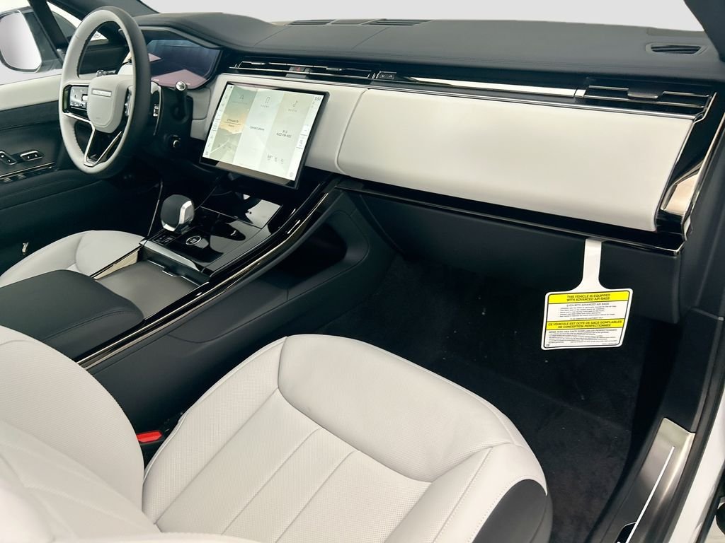 New 2026 Fuji White Land Rover Dynamic SE image 16