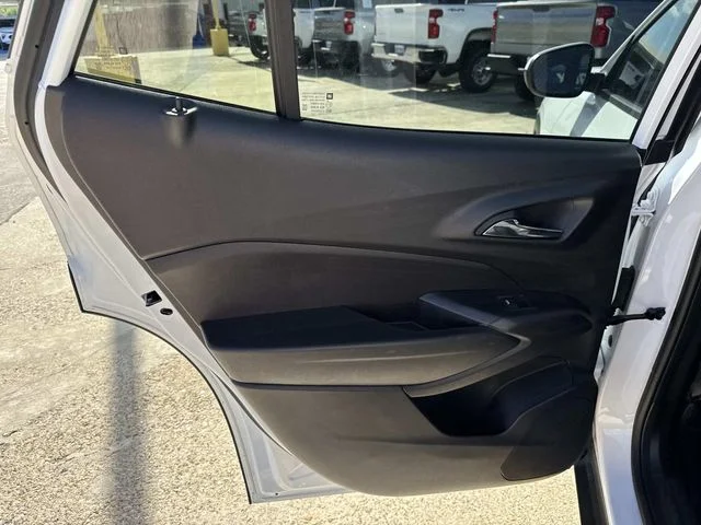 Used 2025 White Chevrolet LT image 36