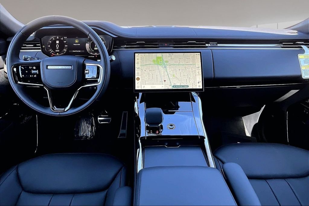 New 2026 CARPATHIAN GREY Land Rover Dynamic SE image 5