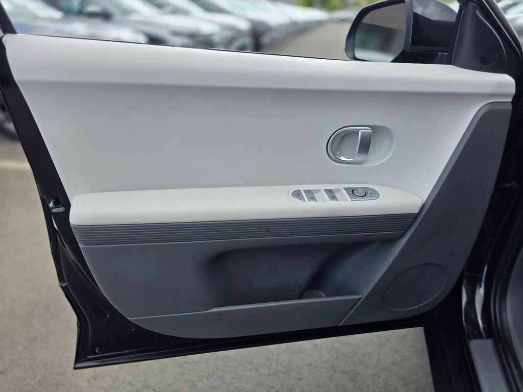 2022 Hyundai IONIQ 5 SE - Photo 19