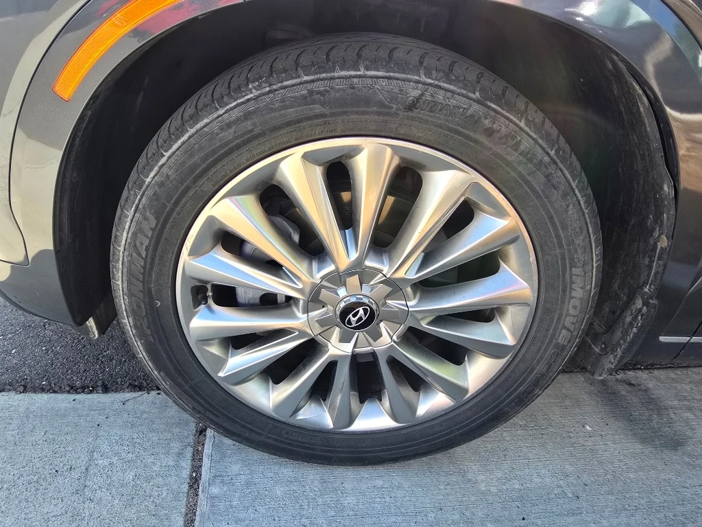 Used 2020 Steel Graphite Hyundai Limited image 10