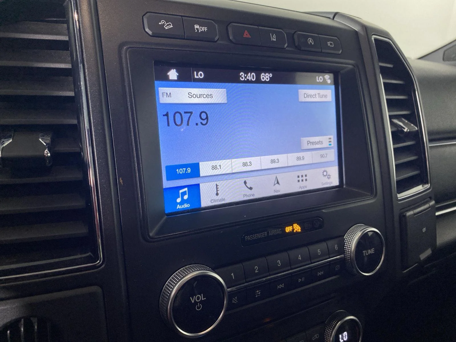 Used 2018 Blue Ford Limited image 19