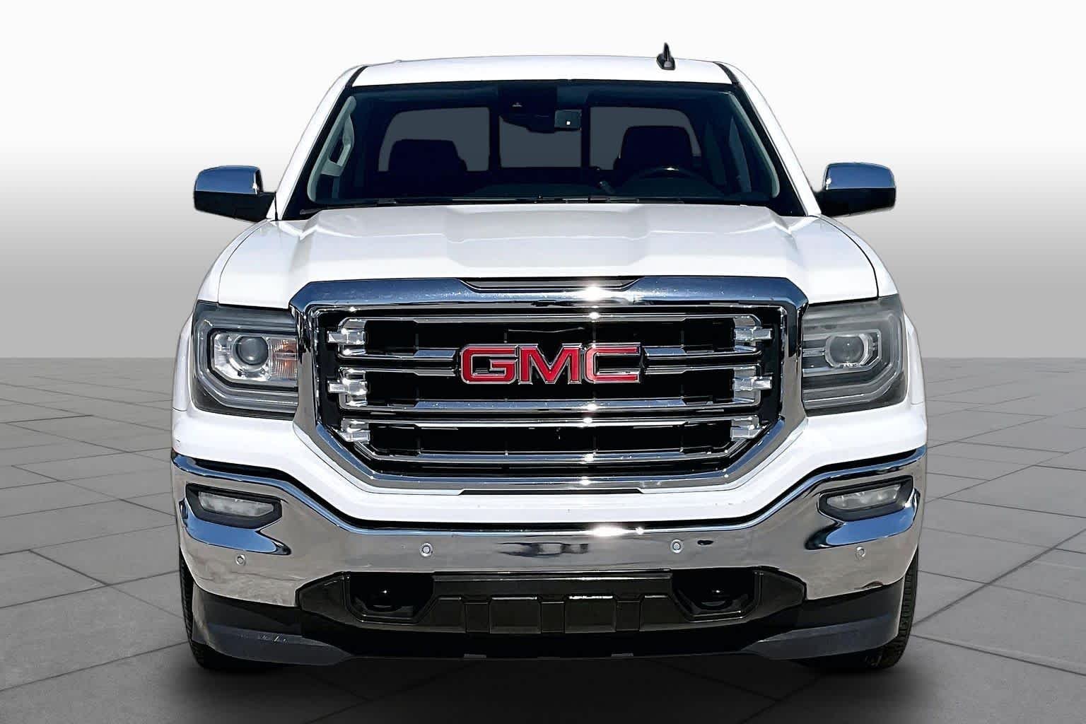 Used 2018 Summit White GMC SLT image 4