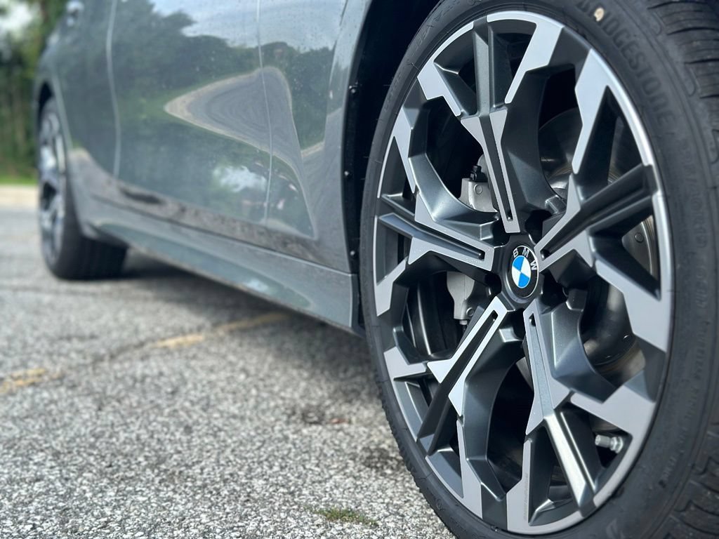New 2026 Skyscraper Grey Metallic BMW 330i xDrive image 8