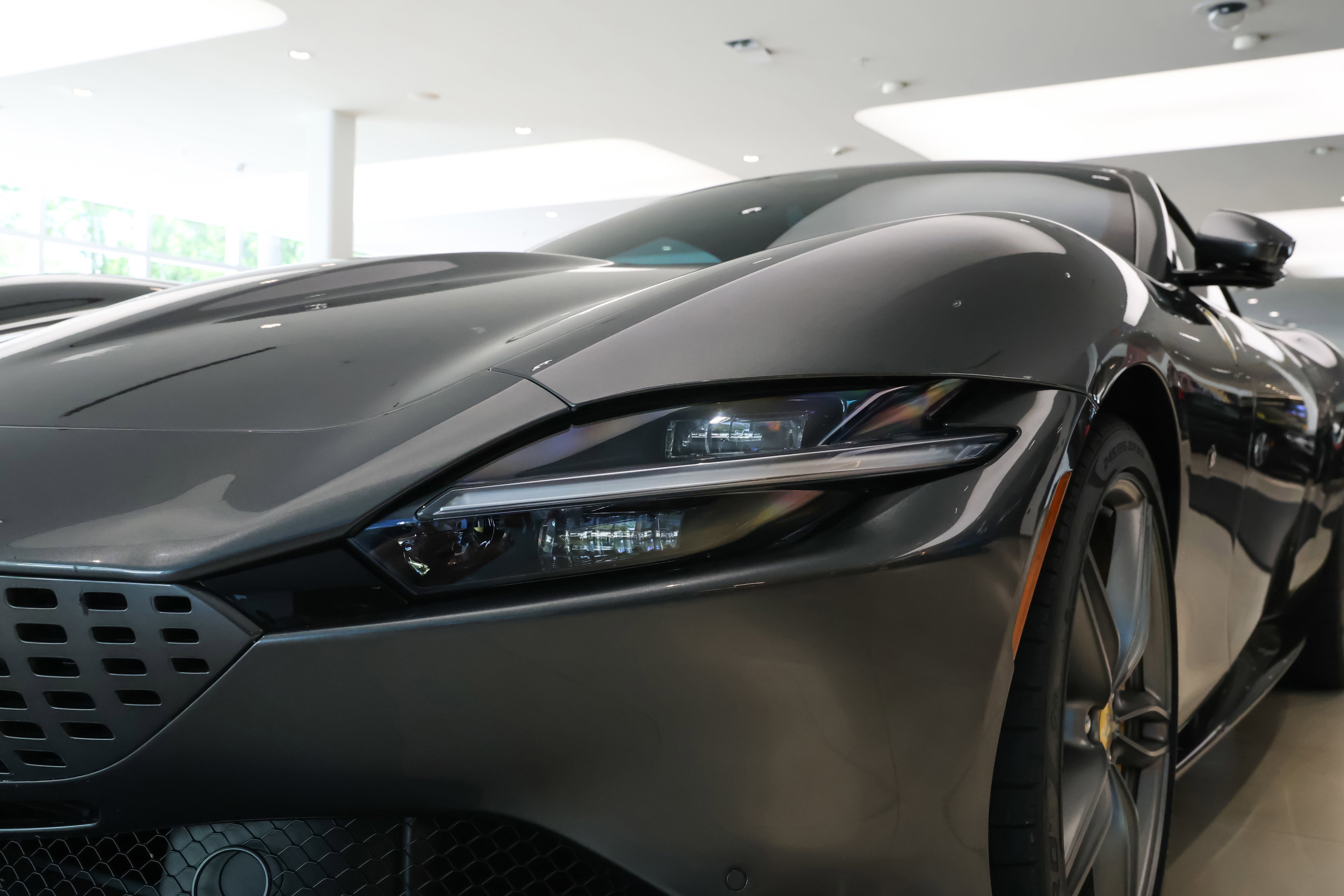 Used 2025 Grigio Silverstone Ferrari  image 17