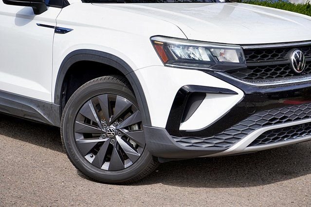 Used 2022 White Volkswagen 1.5T S image 3