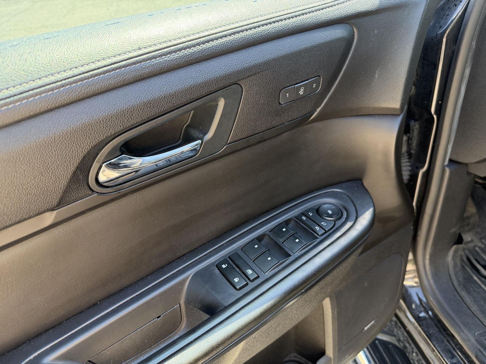 Used 2016 Mosaic Black Metallic Chevrolet LT image 14