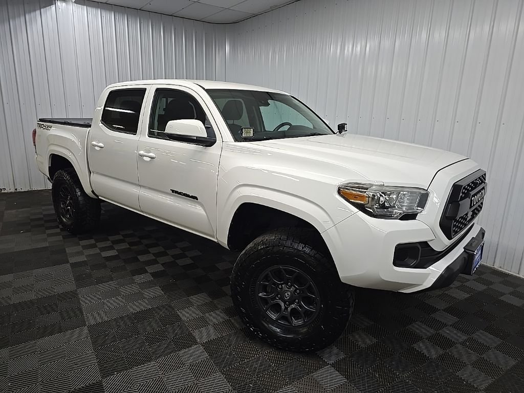 Used 2022 White Toyota SR image 7