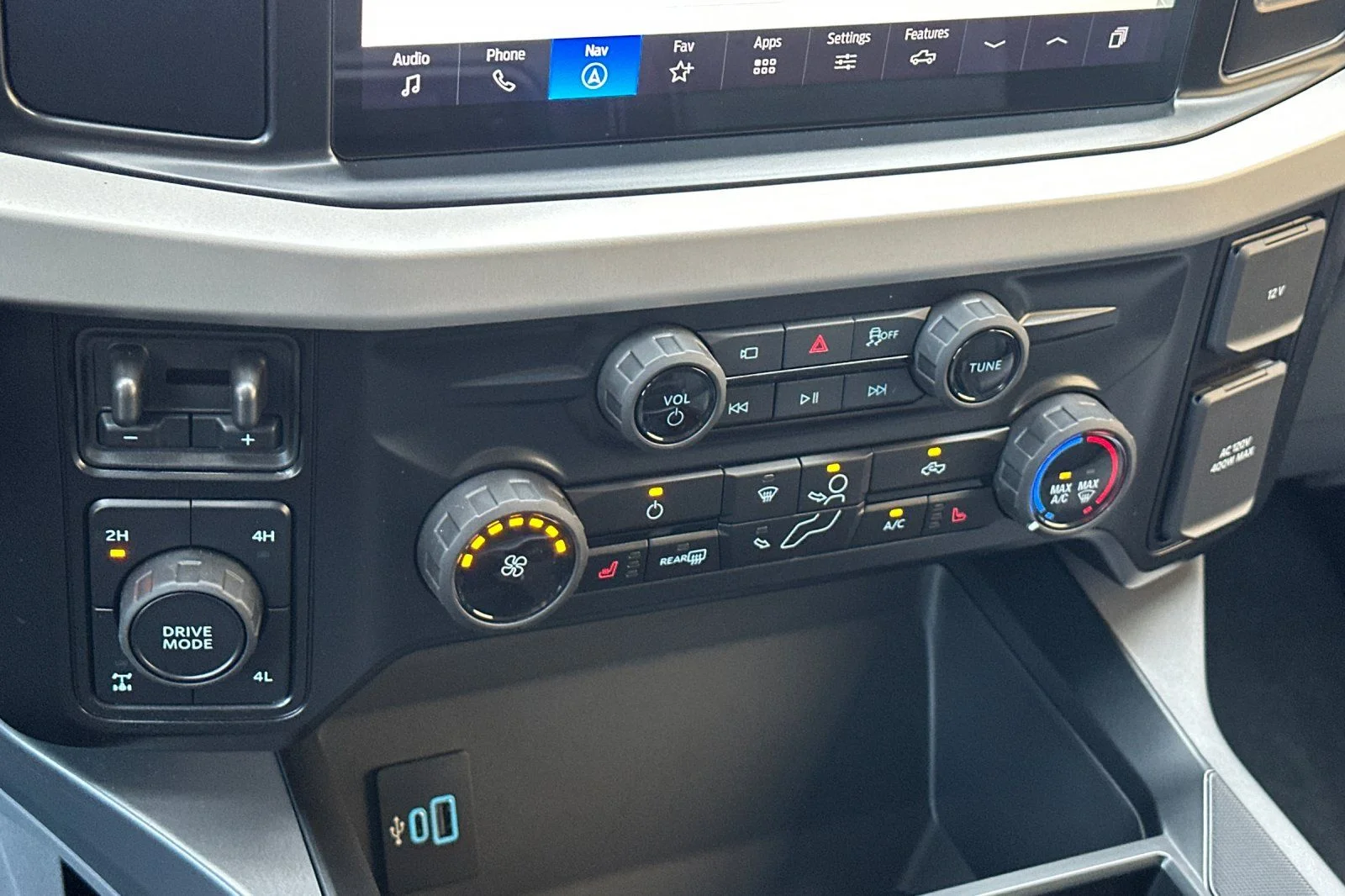 New 2026 White Ford XLT image 19