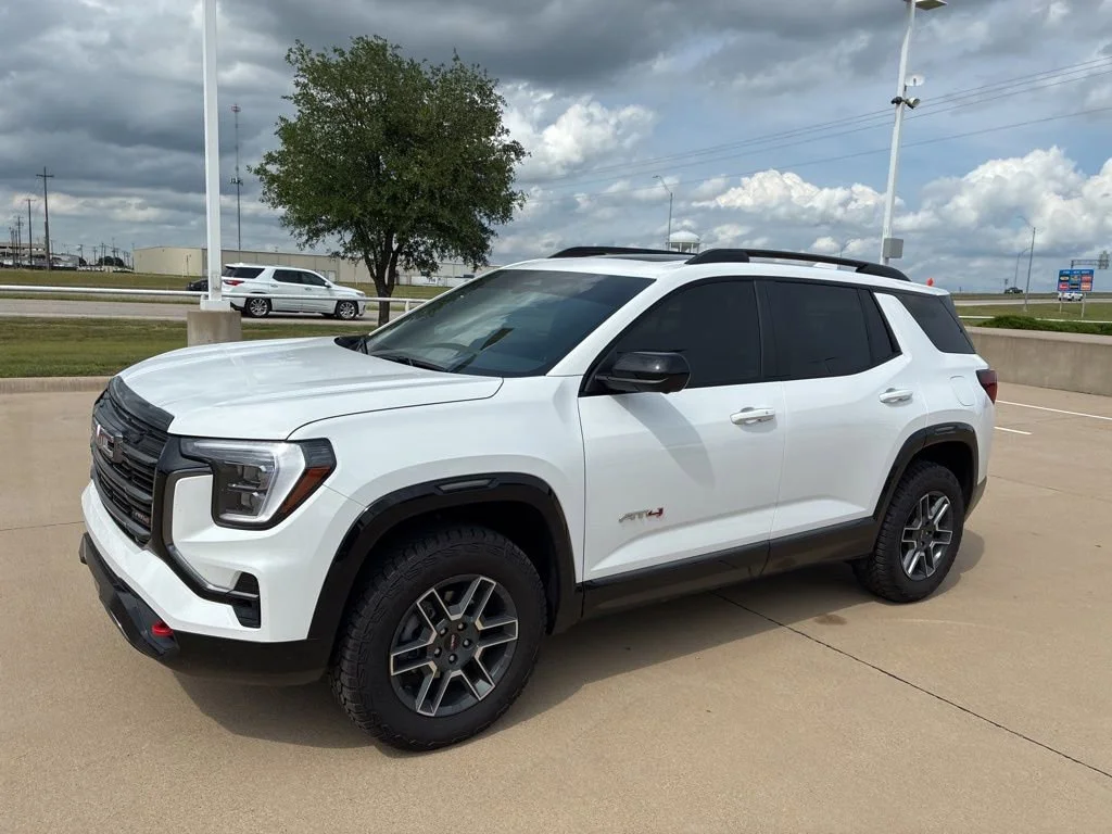 2026 GMC Terrain AT4 AWD's photo