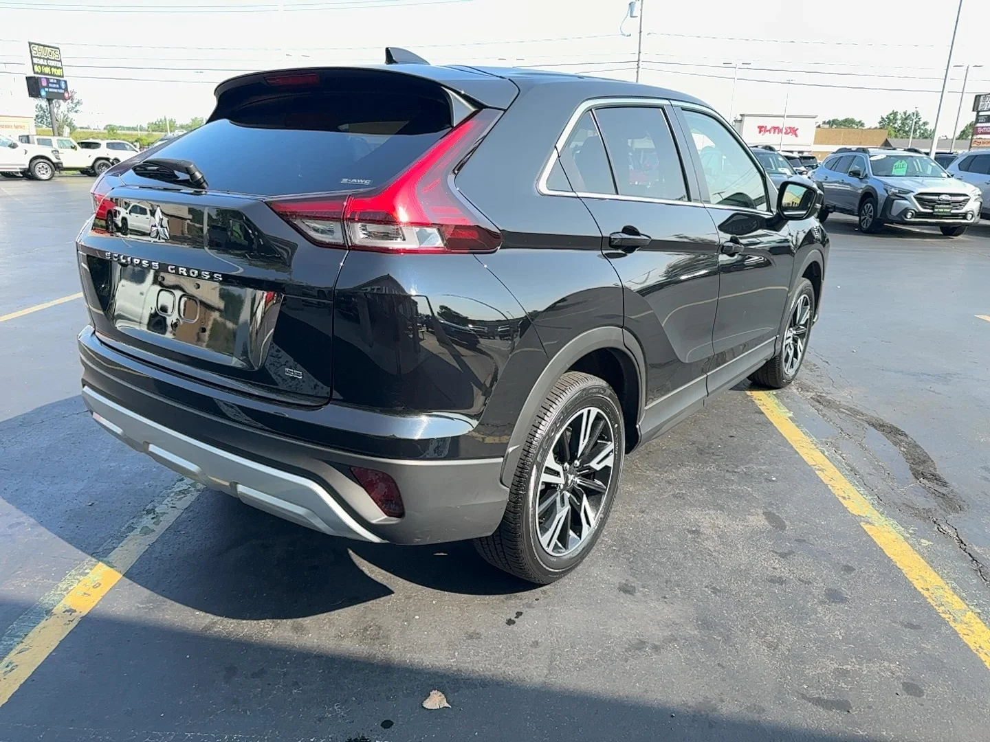 Used 2025 Gray Mitsubishi SE image 6
