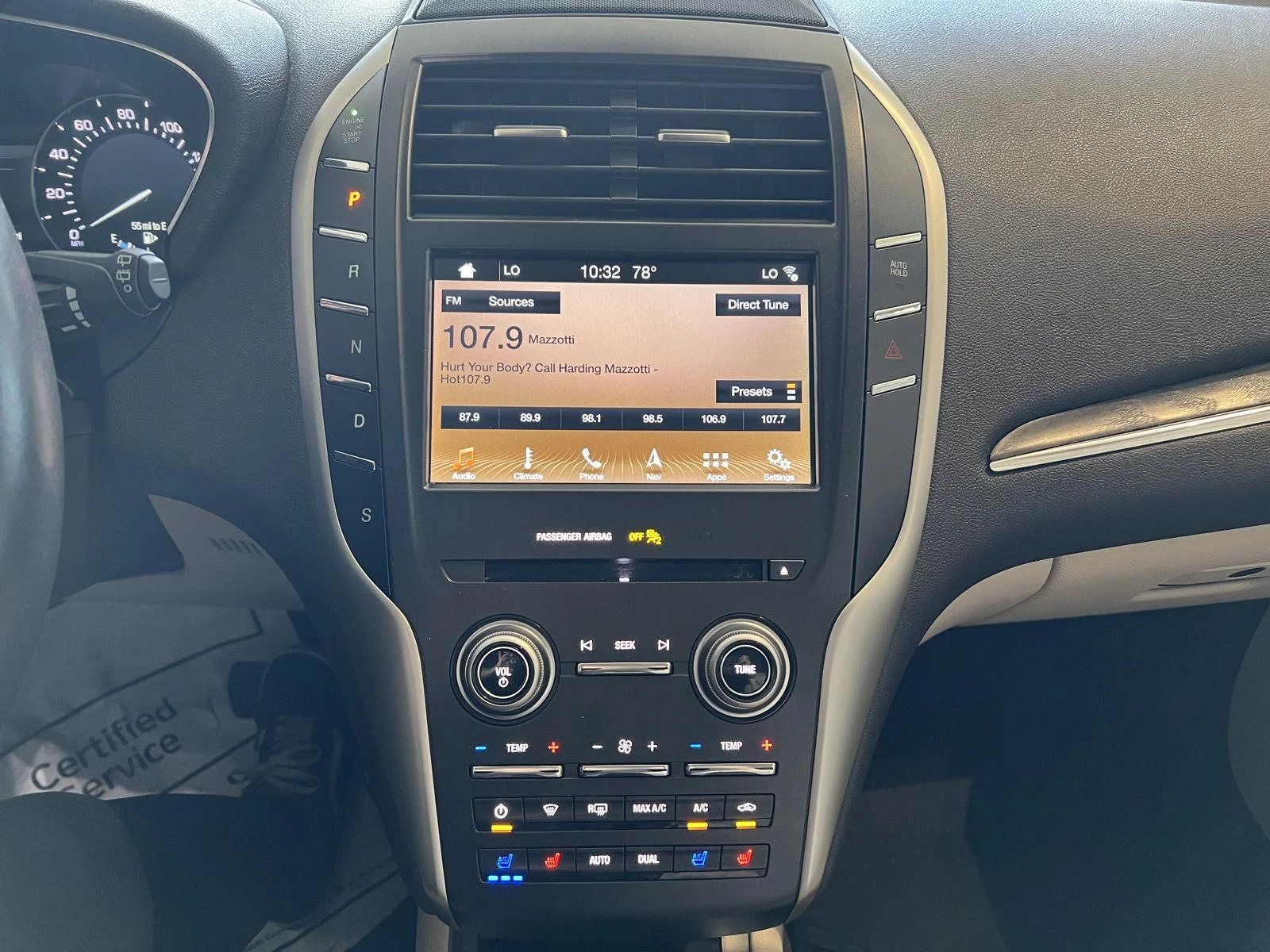 Used 2019  Lincoln Reserve image 22