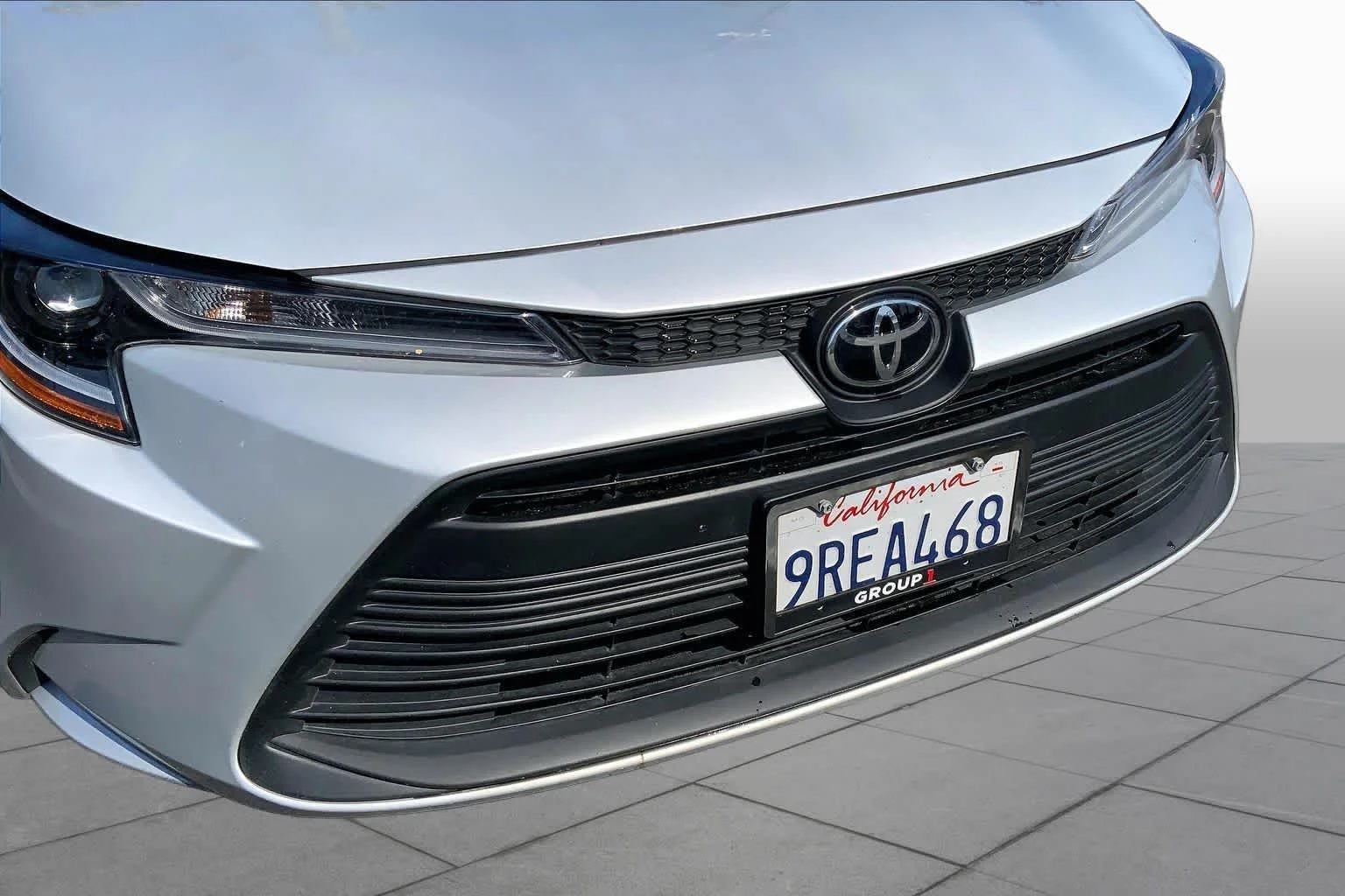 Certified Used 2025 Classic Silver Metallic Toyota LE image 29